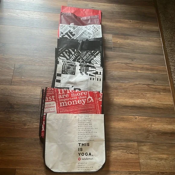 17 large Lululemon shopping bag lot - Picture 2 of 2